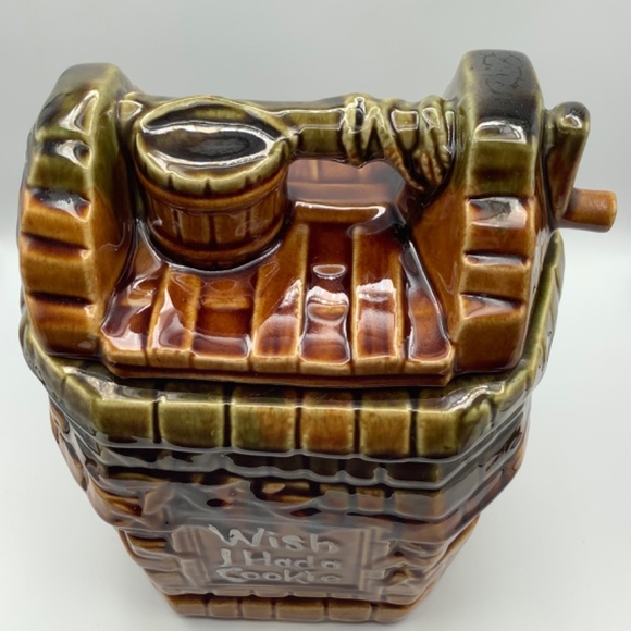 Vintage McCoy Wishing Well Cookie Jar - Picture 2 of 10